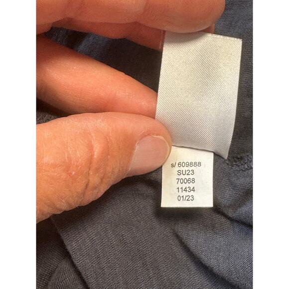 LOFT Dark Navy Blue flutter sleeve, Scoop neck blouse/shirt, size Women's XL - Picture 7 of 8